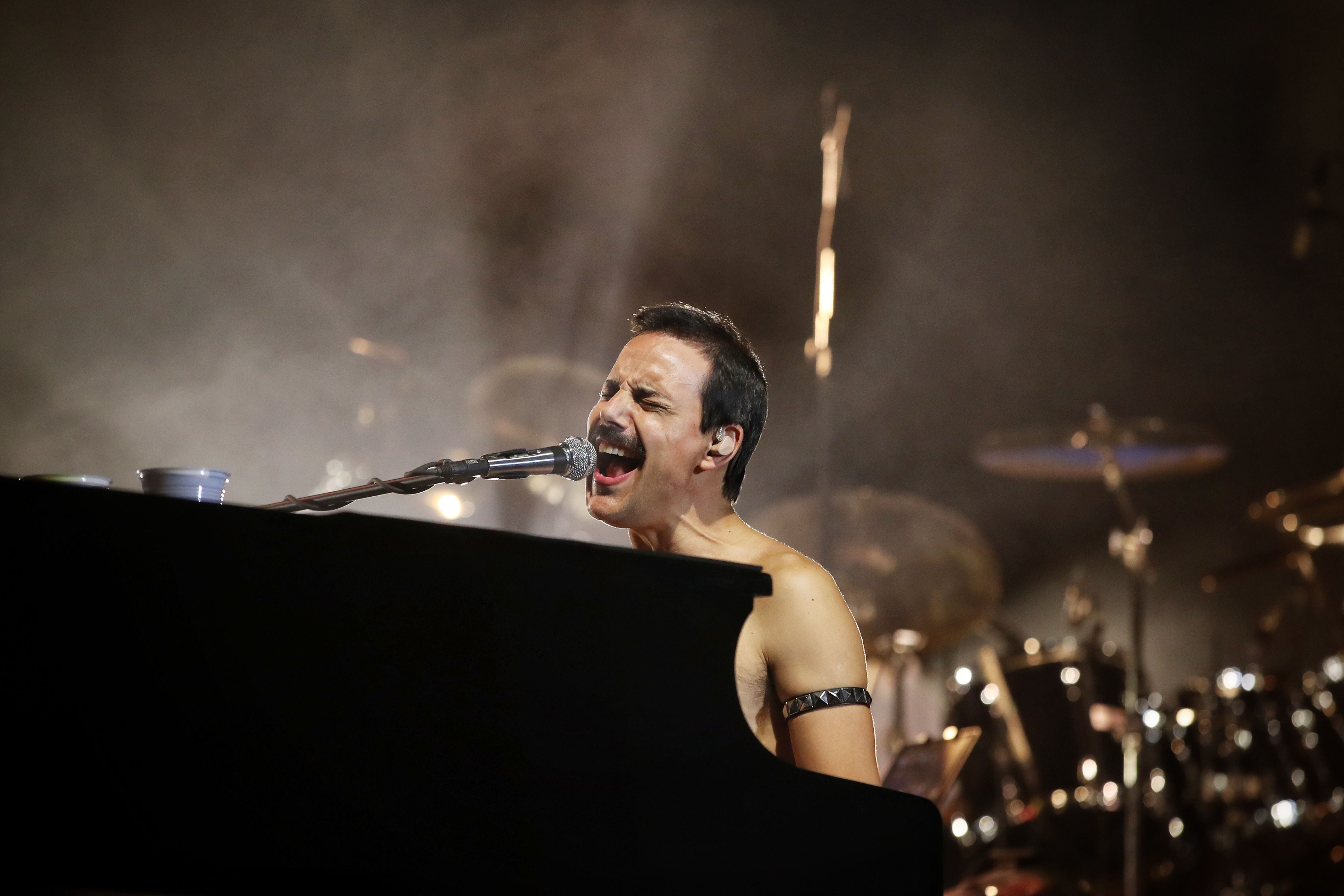 ‘Dios salve a la reina’: Freddie Mercury regresó para coronarse en el Palacio de los Deportes