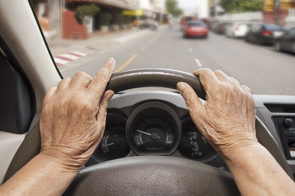 En Costa Rica no existe límite de edad para renovar la licencia de conducir.