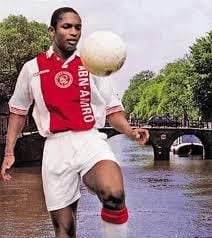 Froylán Ledezma se marchó en 1997 al Ajax de Holanda. Es la venta más cara realizada desde Costa Rica a un club internacional.