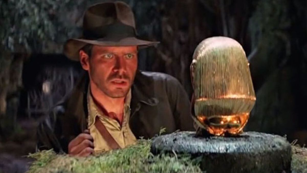 La primera gran aventura de Indiana Jones dejó al mundo fascinado con la arqueología y artefactos históricos. Acá un fotograma del filme de 1981.