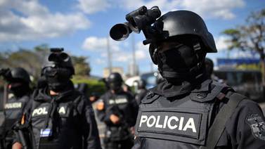 Policía de El Salvador detiene a importante ‘testaferro’ de la pandilla Barrio 18