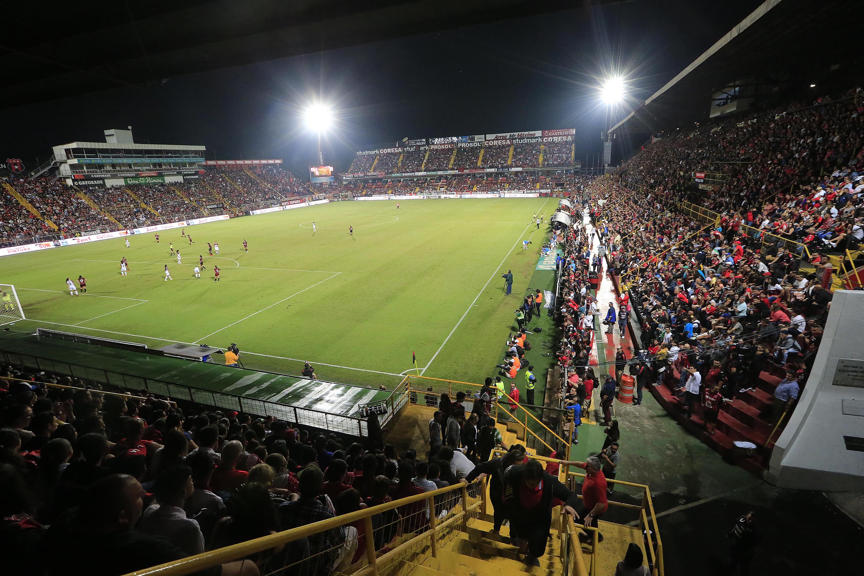 17.000 personas presenciaron la final de fútbol femenino entre Liga Deportiva Alajuelense Codea y Saprissa FF el 16 de diciembre de 2019 en el Estadio Alejandro Morera Soto.
