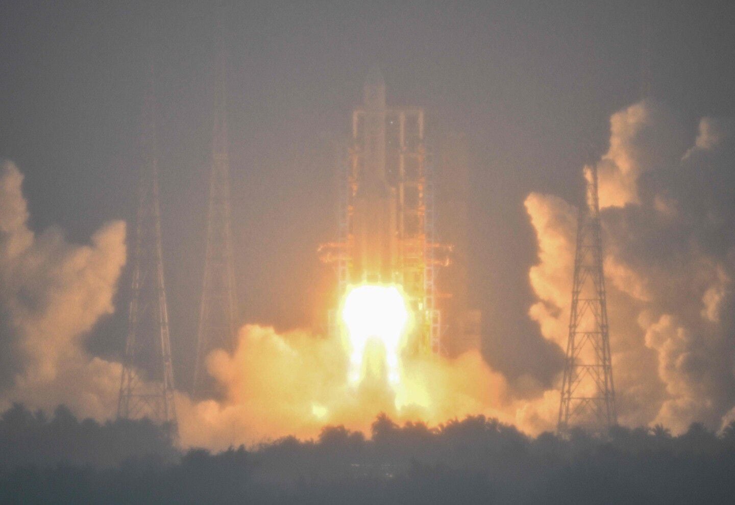 Lanzamiento: Chang'e-6 traerá dos kilos de material lunar Foto: AFP