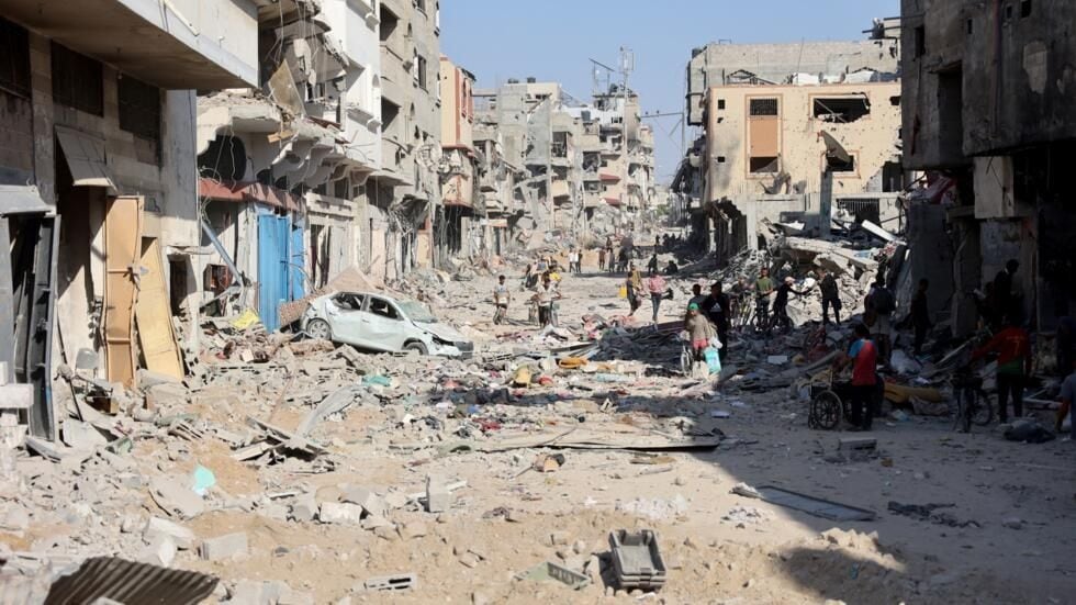 Retirada de tropas israelíes deja ruinas y desolación en barrio de Gaza