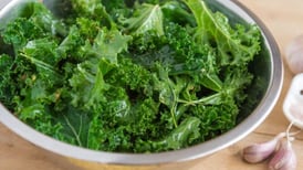 ¿Conoce la kale? Descubra por qué es buena para fortalecer huesos y memoria