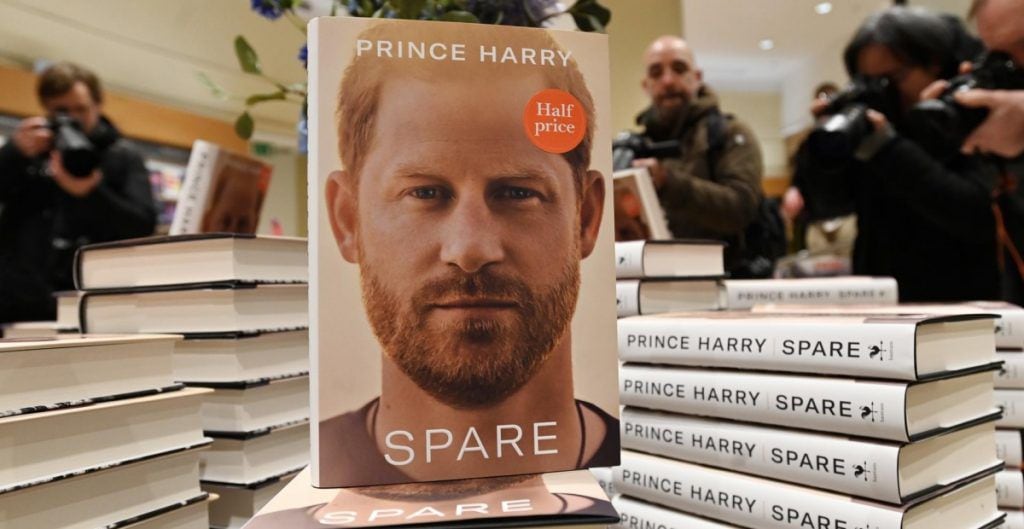 Libro del Príncipe Harry rompe récords de ventas a nivel mundial.