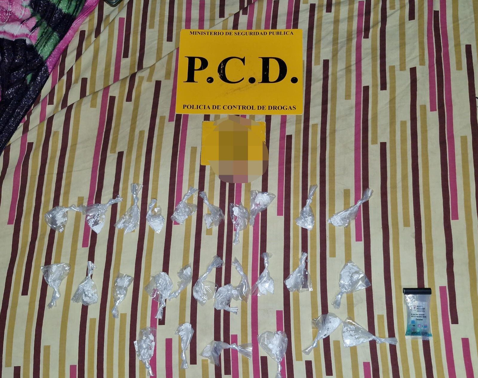 Puntas de cocaína listas para la venta que fueron halladas por la PCD en Barranca. Foto: PCD.
