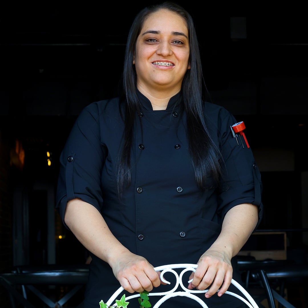 La misión de la chef Yendri Soto Esquivel consiste en innovar constantemente para crear platillos que se adapten al gusto de los clientes nacionales, así como de la gran cantidad de turistas extranjeros que visitan Azotea Calle 7.