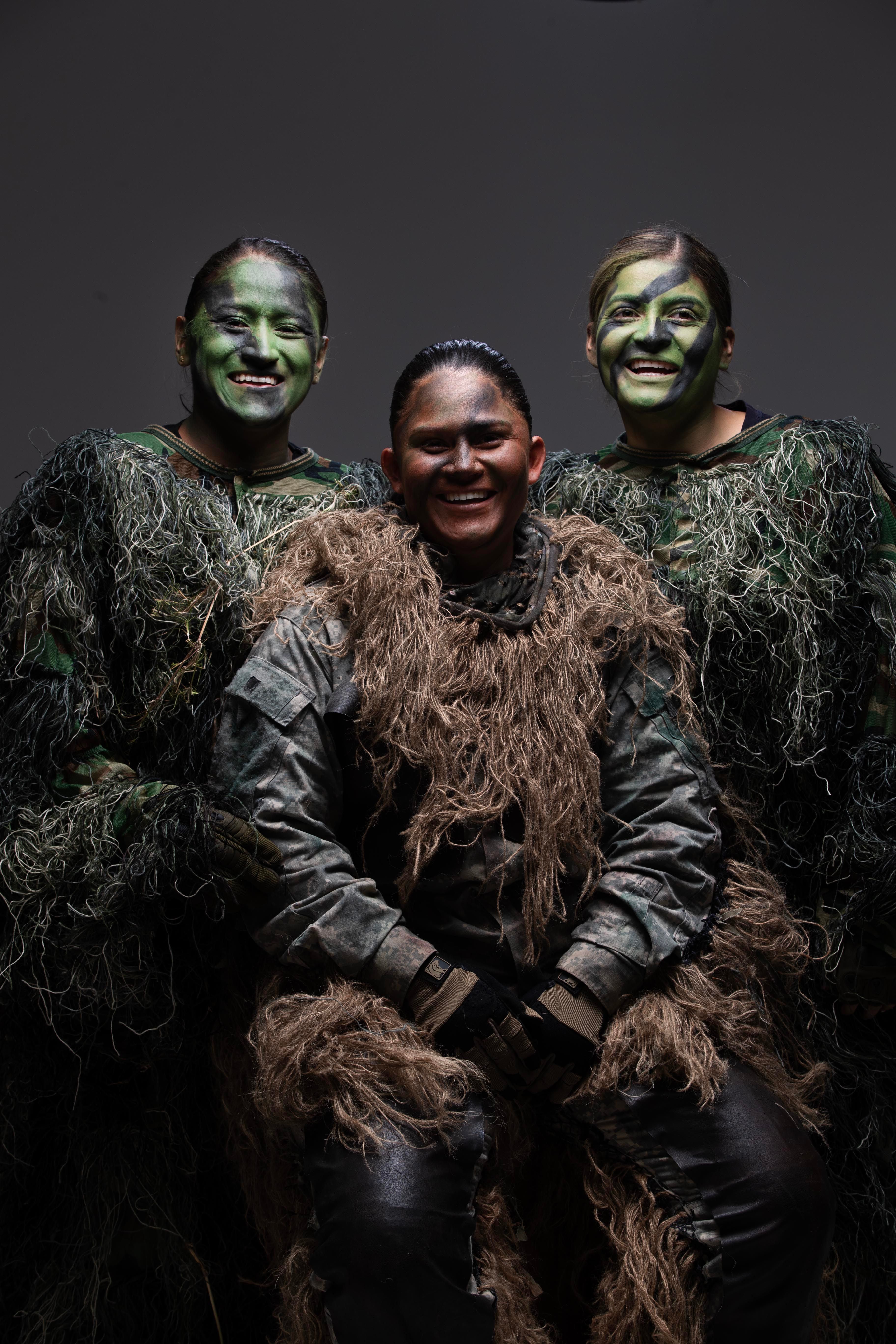 Las oficiales Porras, Vargas y Ramírez son el vivo ejemplo del empoderamiento de la mujer.  Ellas destacan en el Servicio Nacional de Guardacostas de Costa Rica.
