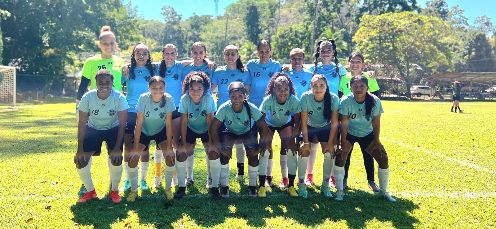Este es el nuevo equipo de la primera diviisón del fútbol femenino, Puerto Viejo FC. (Foto prensa de Puerto Viejo FC).