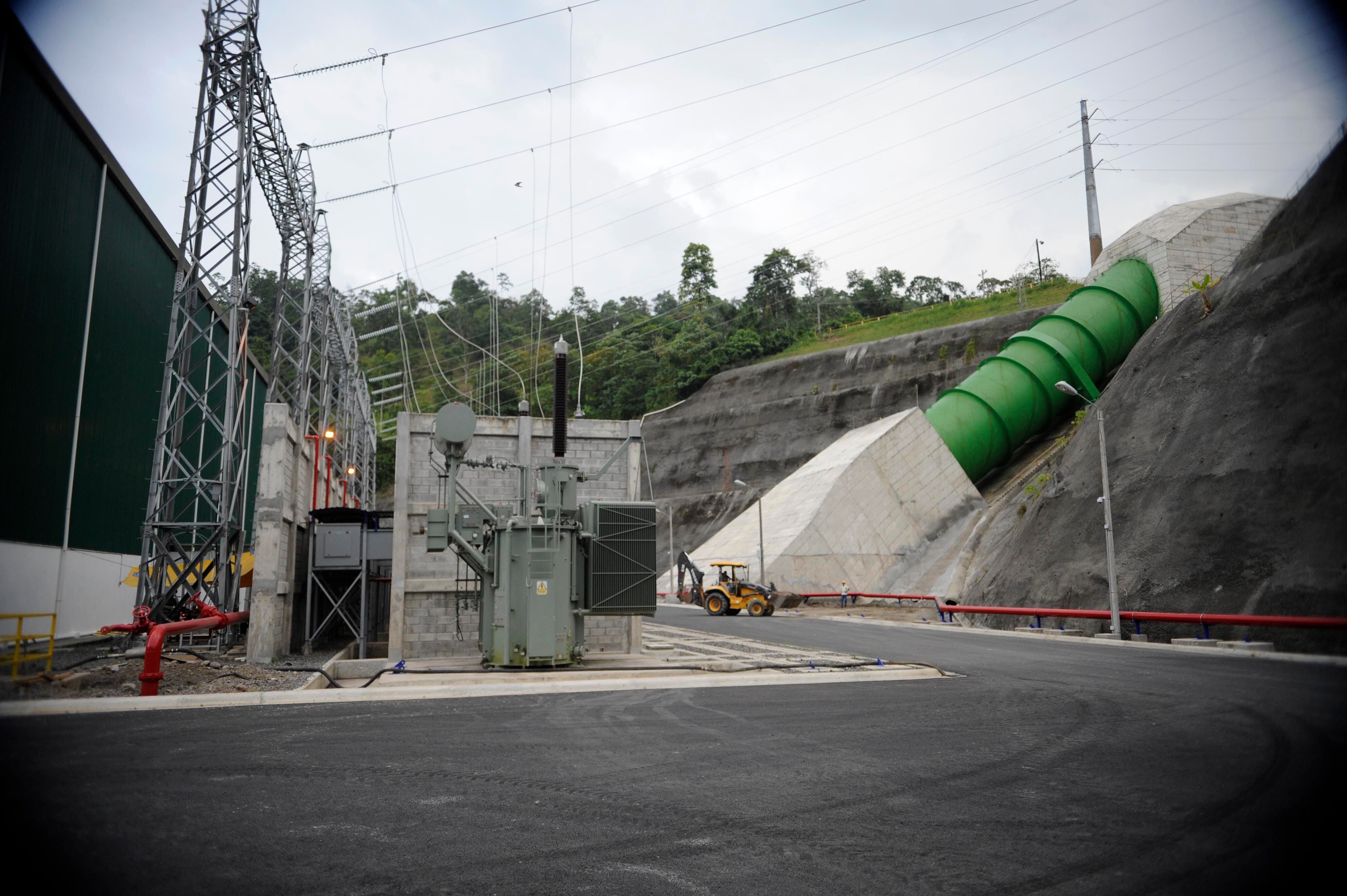 Según la CAF, los países deben diversificar la forma en la que producen su electricidad y no depender solo de una fuente. En Costa Rica, el 70% de la generación proviene de hidroeléctricas.