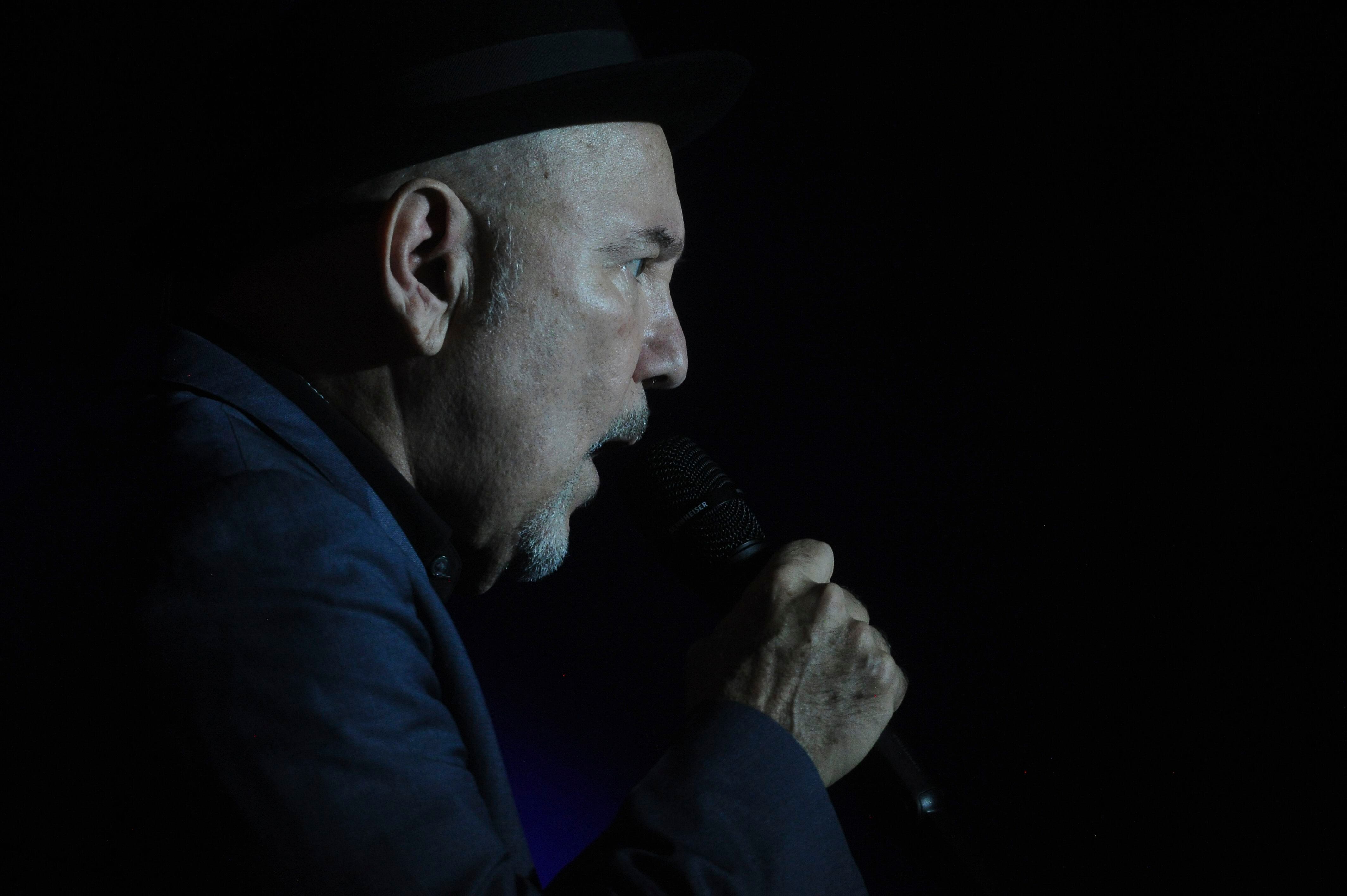 Rubén Blades, cantautor panameño ganador de varios premios Grammy y Latin Grammy, cumplió con las expectativas del show.

