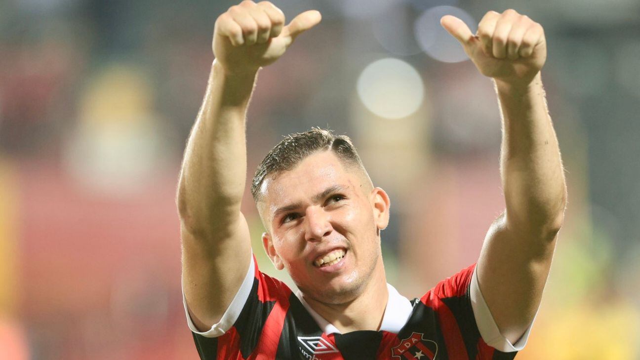 Carlos Mora se despide de Alajuelense: ‘Esto no es un adiós, sino un hasta pronto’