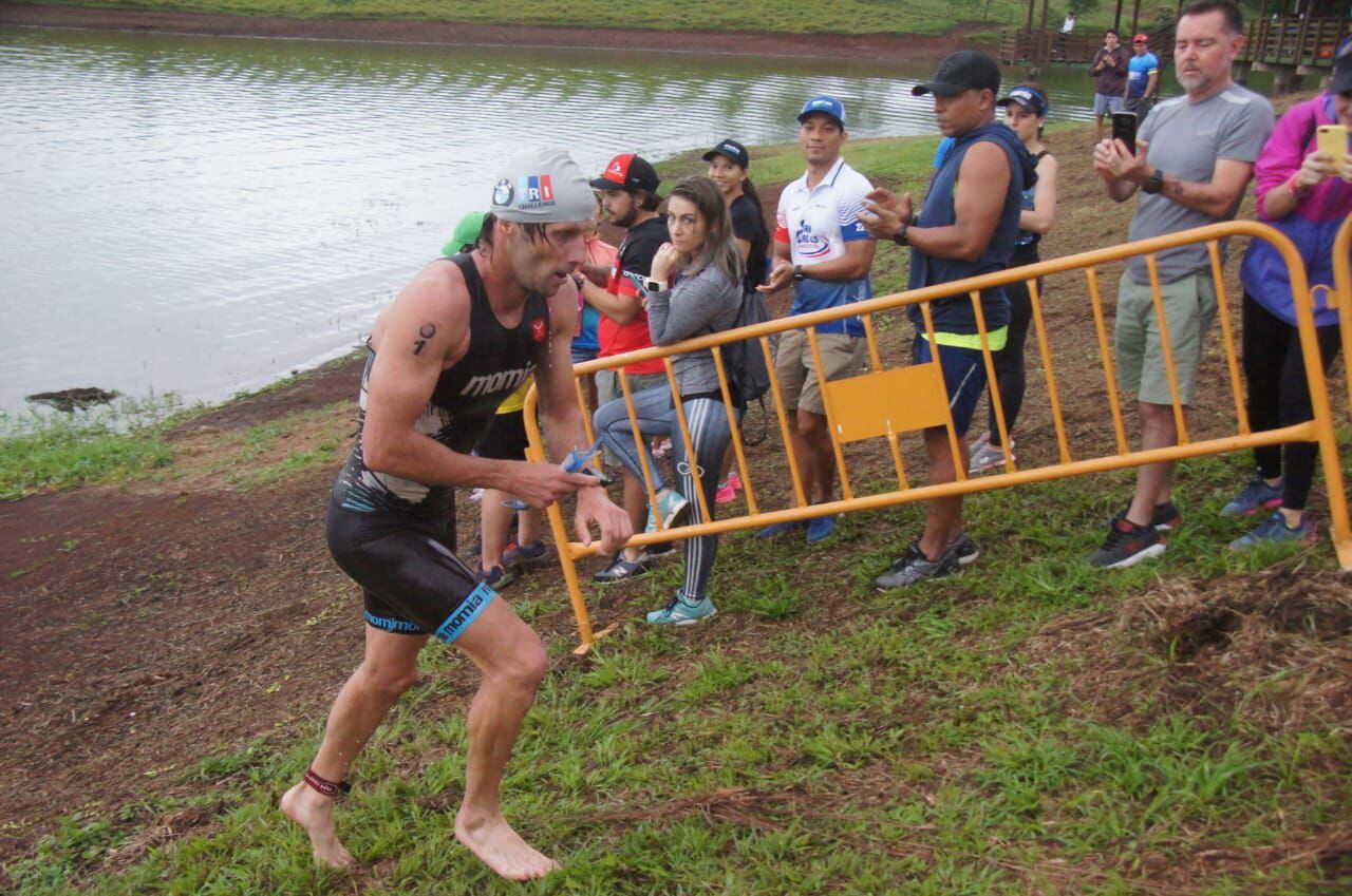 Leonardo Chacón aseguró que en el triatlón nunca existió rivalidad entre las comunidades de Guanacaste. Cortesía
