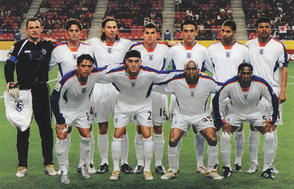 Una fotografía histórica. Este fue el plantel titular del Deportivo Saprissa, de Costa Rica, que se consagró en el tercer lugar durante el II Mundial de Clubes de la FIFA del 2005.