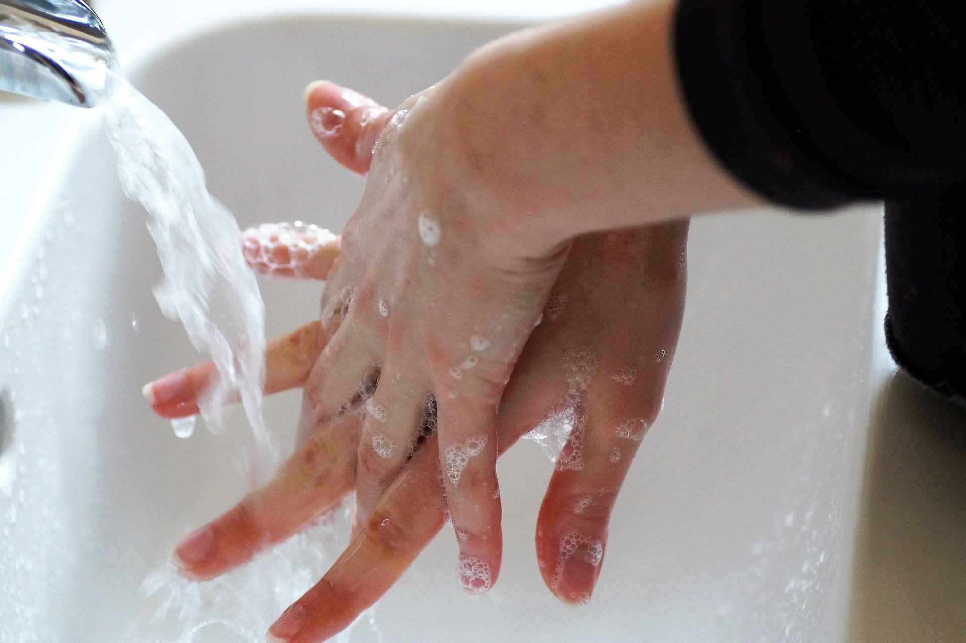 El lavado de manos es una de las medidas más importantes para prevenir las diarreas.