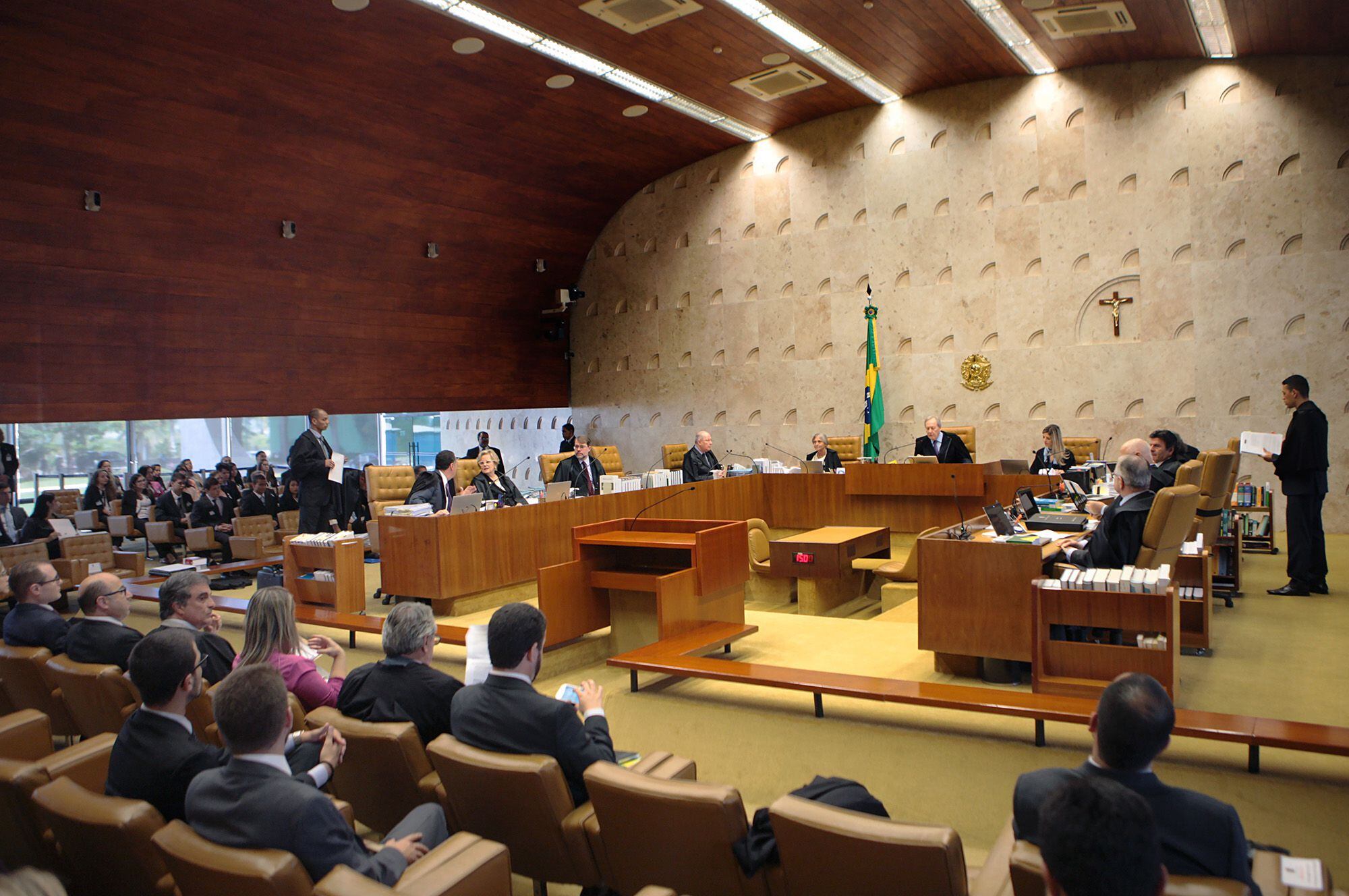 De momento cinco de los 11 jueces del alto tribunal brasileño votaron a favor de la despenalización de la marihuana para uso personal.
