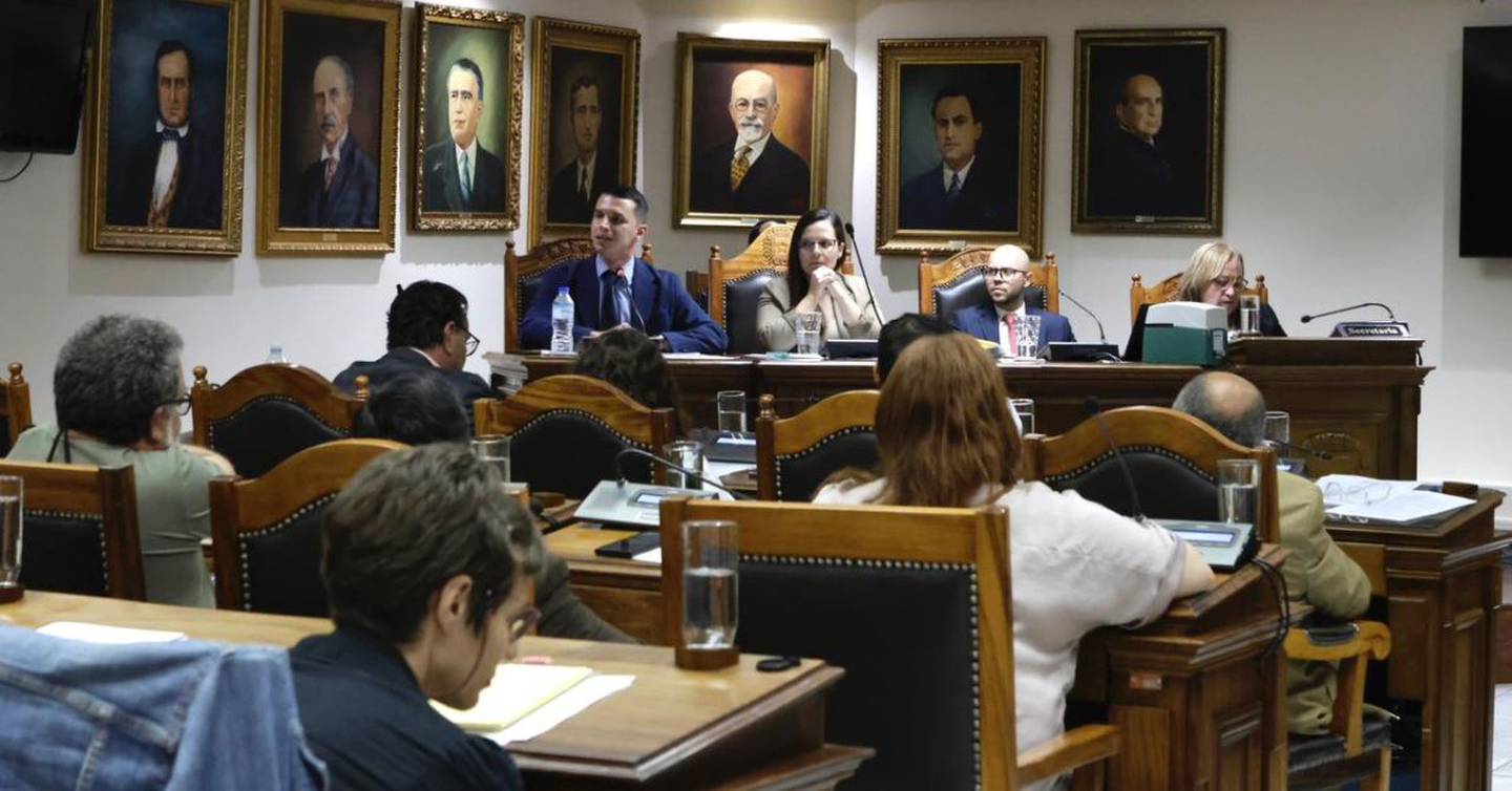Sesión del Concejo Municipal de San José del 4 de junio del 2024, en la que se discutió el aumento salarial del alcalde Diego Miranda. (Foto: Mayela López)