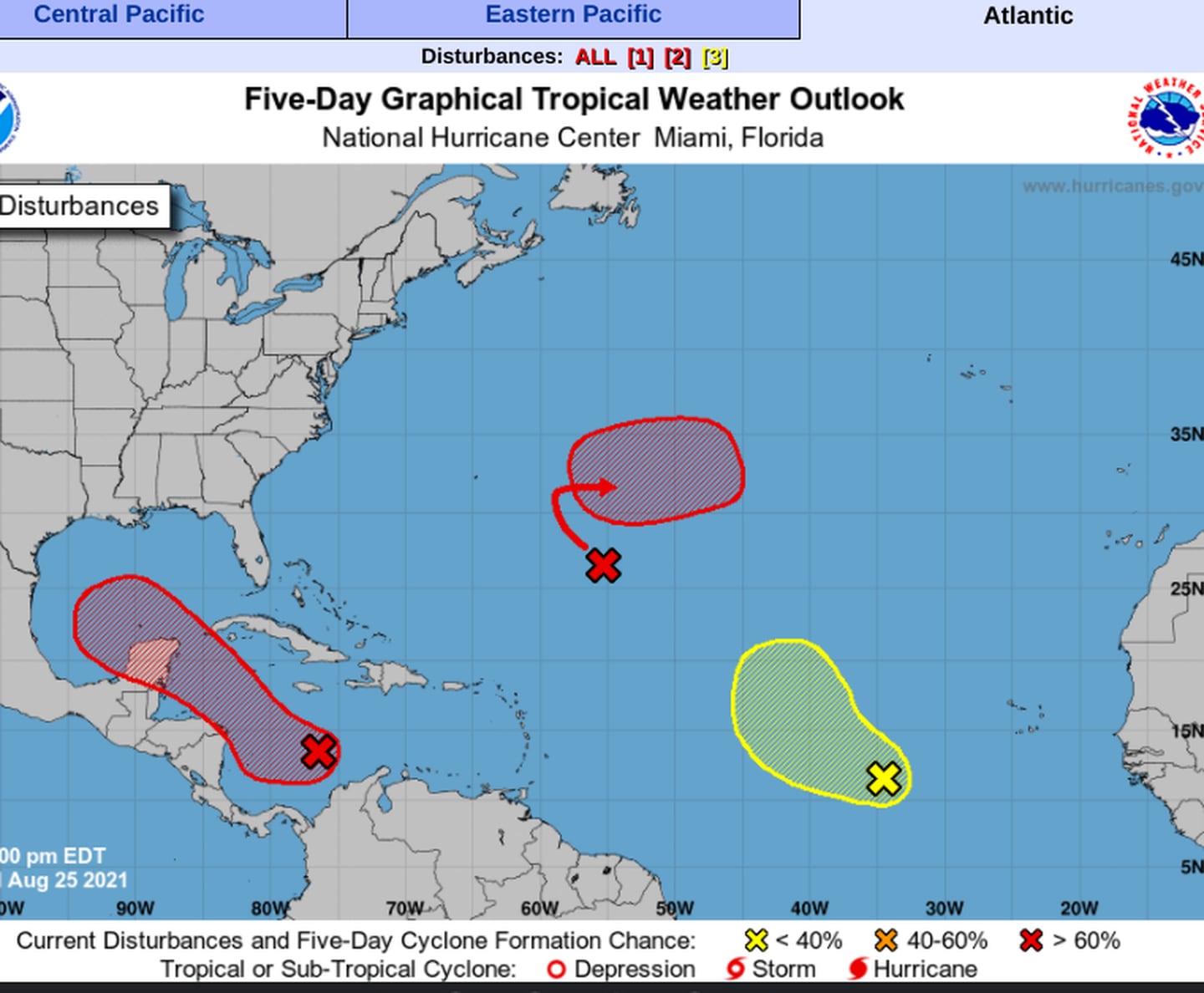 Al avanzar la temporada lluviosa, son más frecuentes los disturbios en el Atlántico. Los de trayectoria en rojo, podrían alcanzar este fin de semana categoría de ciclón. Imagen: Centro Nal. de Huracanes.