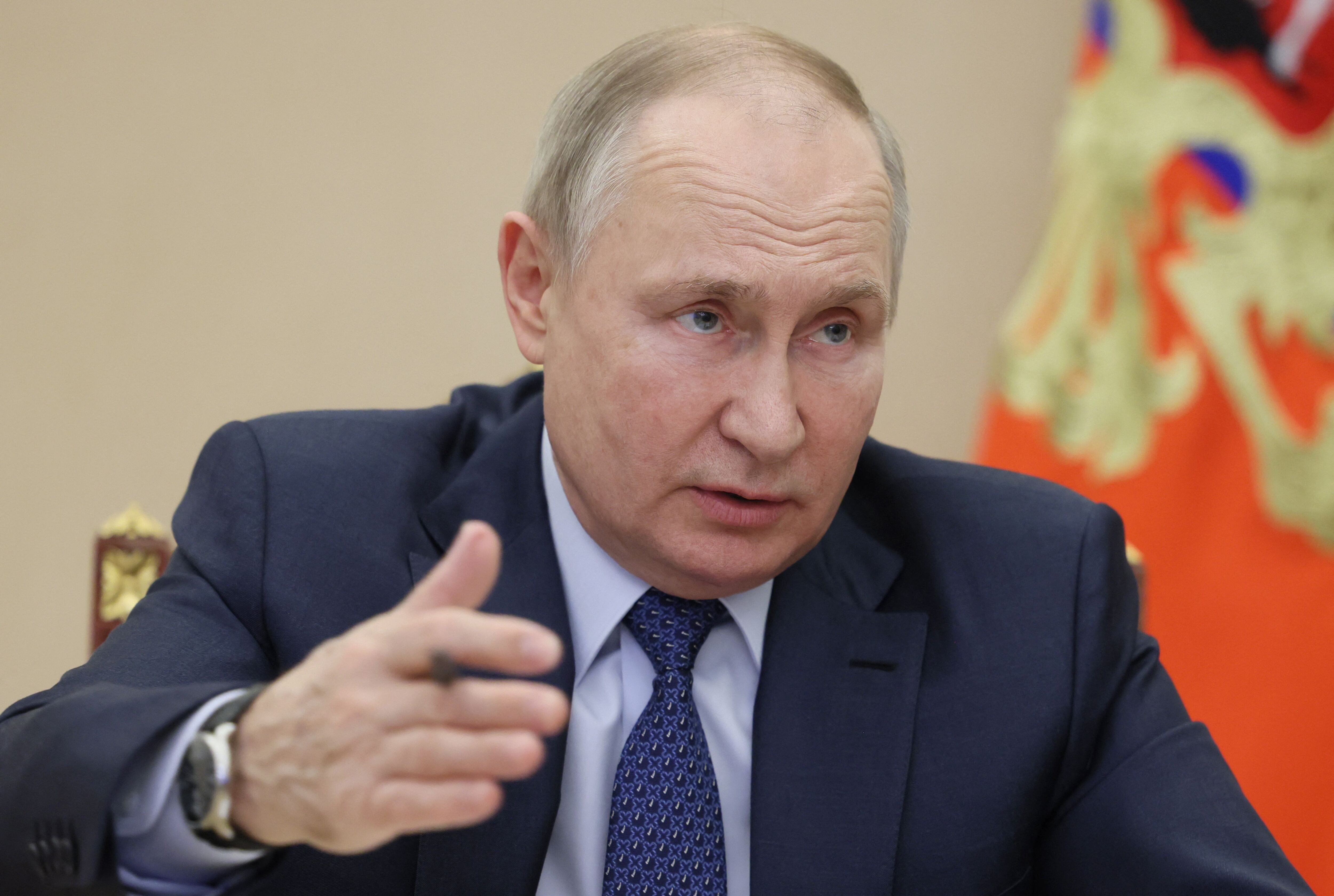 Putin prepara a Rusia para una larga guerra en Ucrania, afirma el jefe de la OTAN