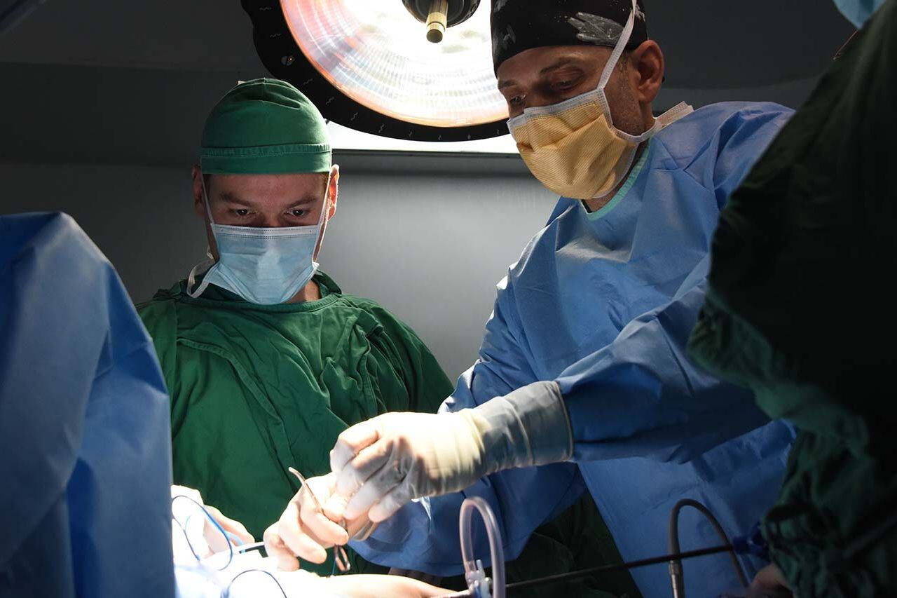 Cirugía General estaba entres las 26  especialidades críticas en la CCSS, en el 2018. (Foto con fines ilustrativos).