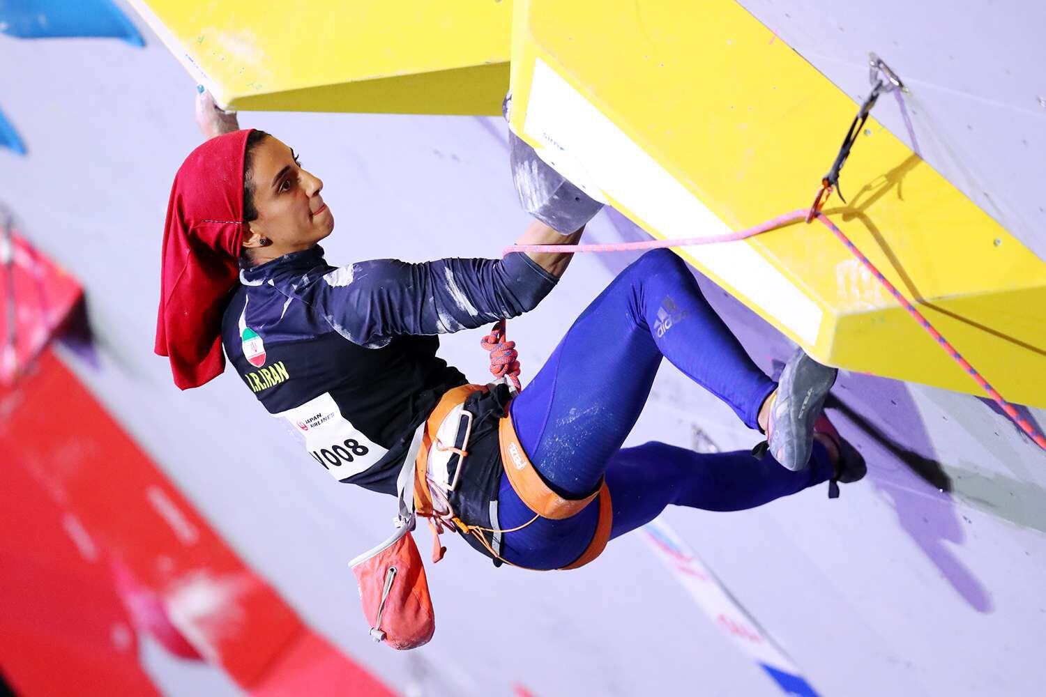  Estados Unidos criticó el miércoles el trato del gobierno iraní a la escaladora Elnaz Rekabi y advirtió que el mundo estaba mirando.