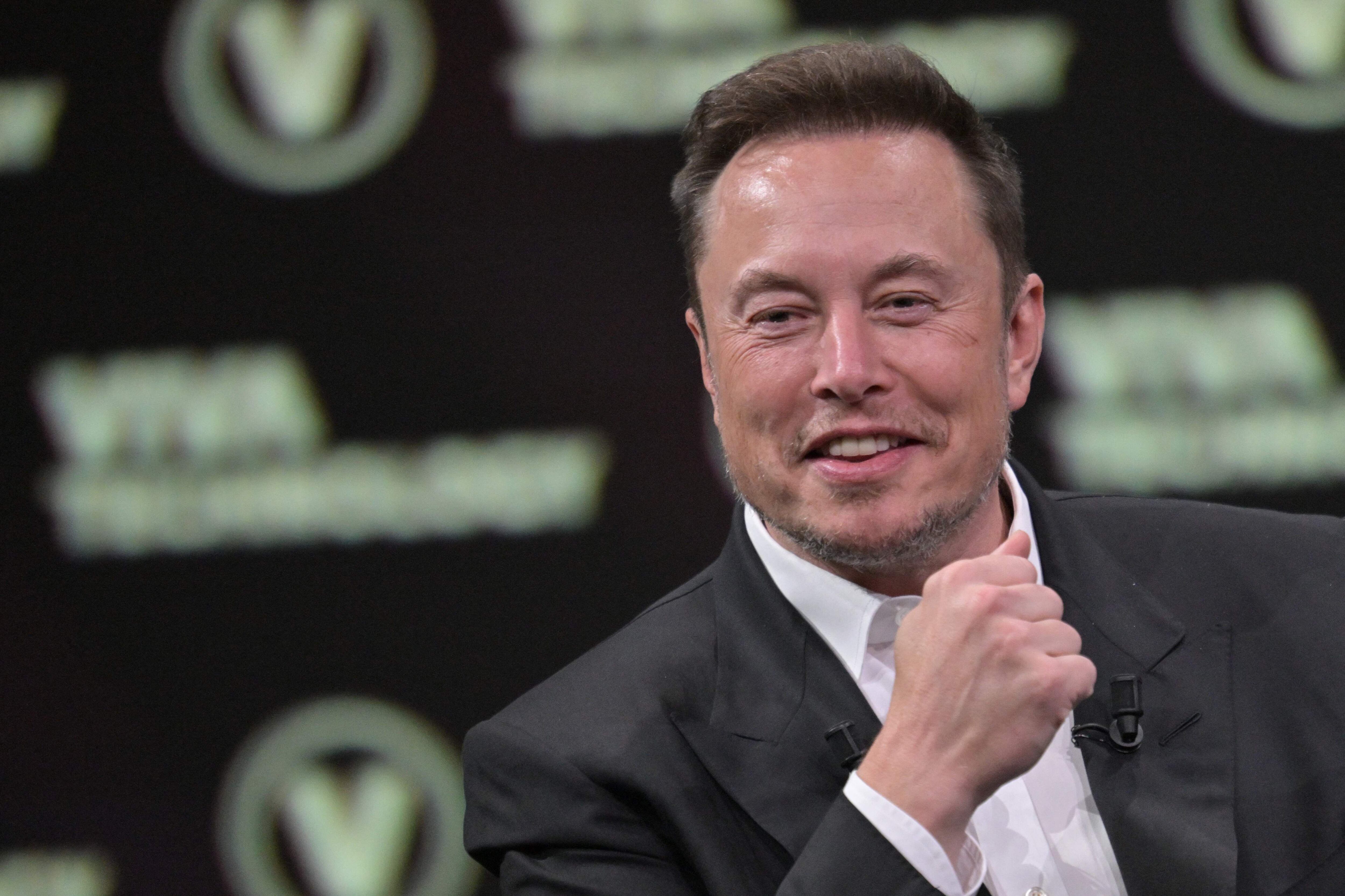 Los accionistas de la fabricante de autos eléctricos Tesla validaron el jueves el enorme plan de compensaciones del magnate Elon Musk, valorado en algo menos de $50.000 millones.