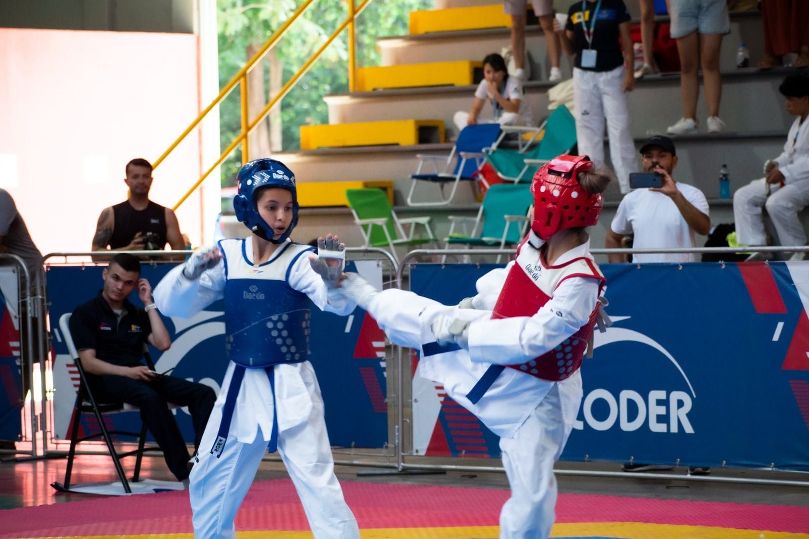Los combates de la disciplina del taekwondo de los Juegos Nacionales de Guanacaste 2024, se realizan en el Polideportivo de Nicoya. Fotografía: Kattia Quirós/Icoder