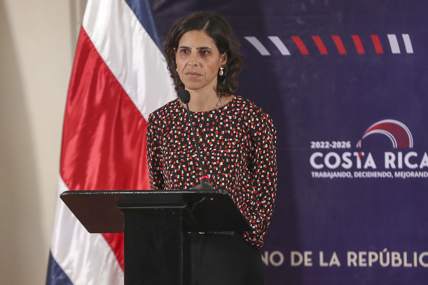 Paula Bogantes, ministra del Micitt, tendrá que reglamentar en dos meses la ley que dio vida, hace tres años, a la agencia de Gobierno Ditigal. Foto: José Cordero