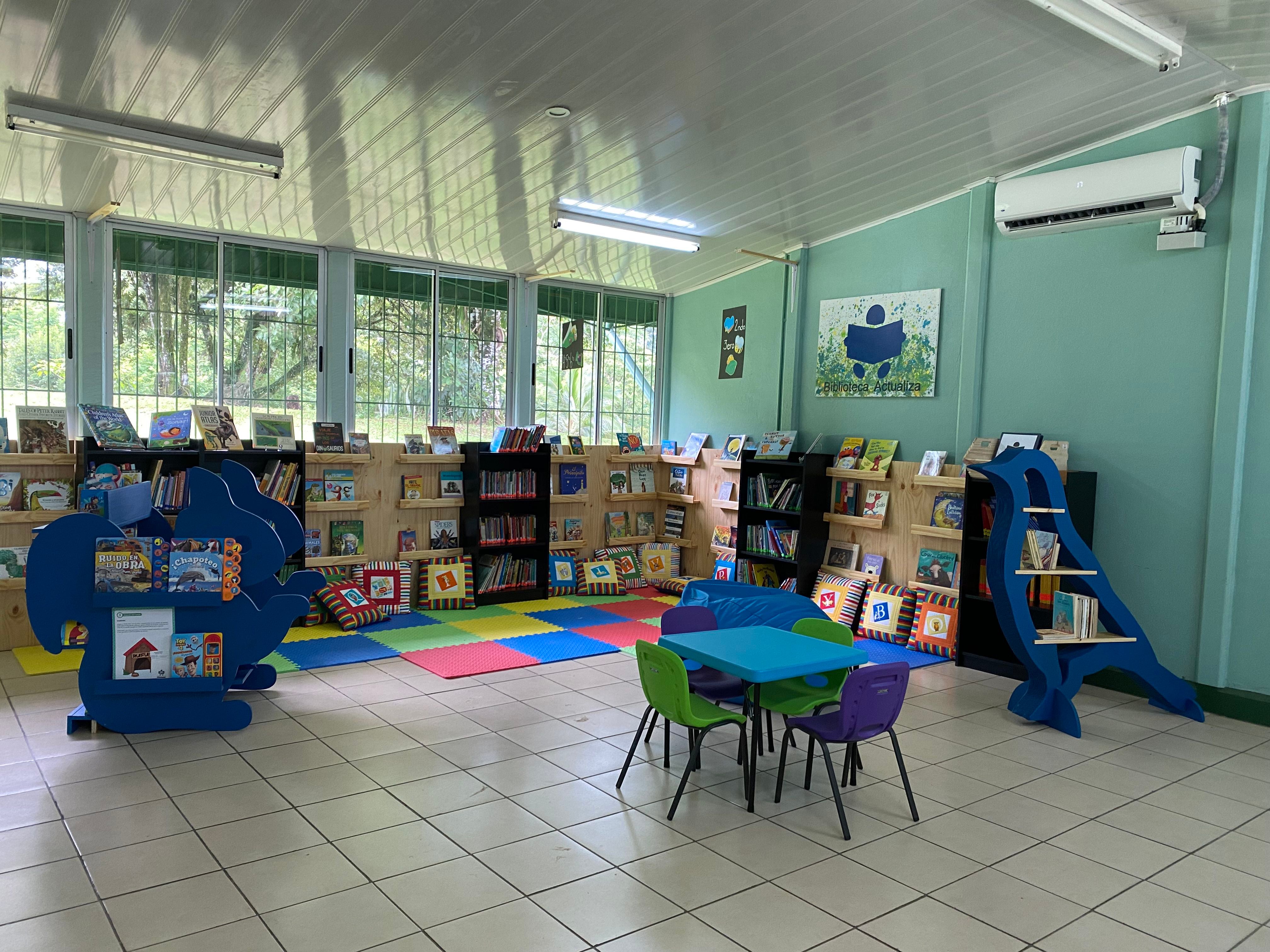 Así quedó la Biblioteca Actualiza de la Escuela de Llano Bonito. Foto: Cortesía de Guiare. 