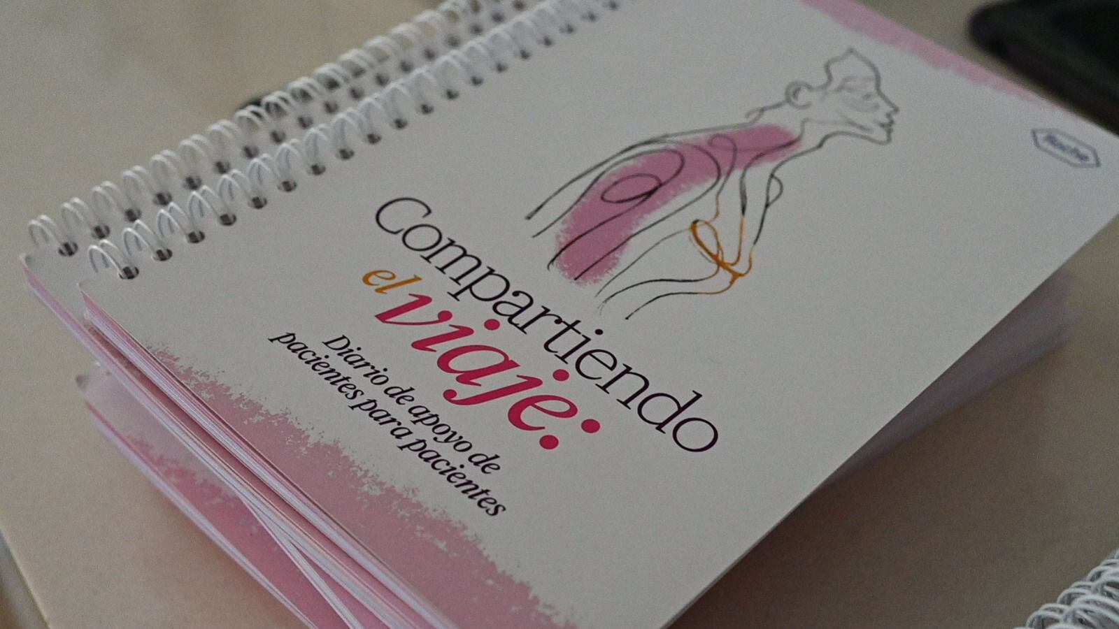 Esta es la portada del Diario 'Compartiendo el Viaje', que busca apoyar a las mujeres en proceso de cáncer de mama.