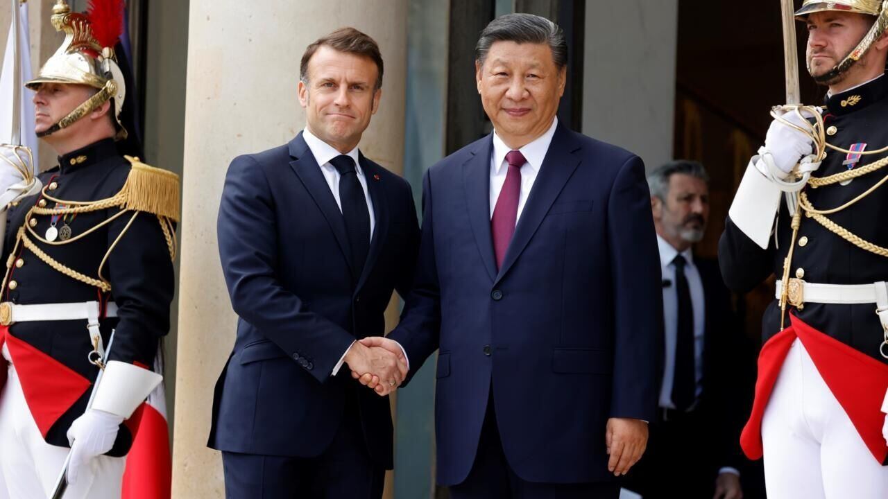 El presidente francés, Emmanuel Macron, planea solicitarle a su homólogo, Xi Jinping, que apoye la tregua olímpica en todos los conflictos. Foto: Ludovic Marin/AFP