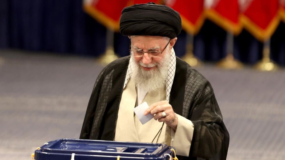 Irán vota en unas elecciones presidenciales sin claro favorito