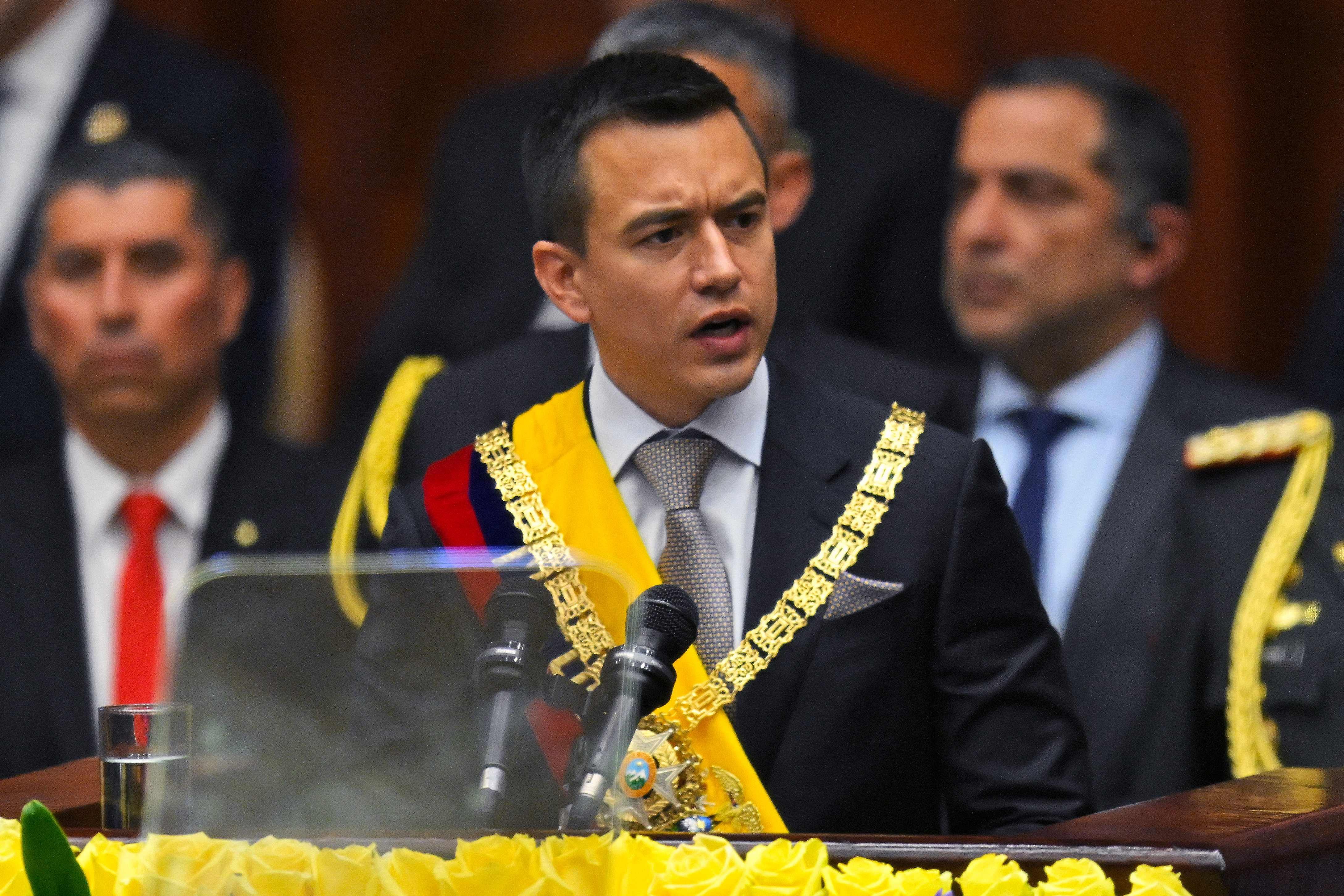 La Asamblea Nacional de Ecuador, con 86 votos, rechazó y condenó las declaraciones de Daniel Noboa, calificándolas de 'inoportunas, improcedentes, inapropiadas, inconvenientes y desafortunadas'.
