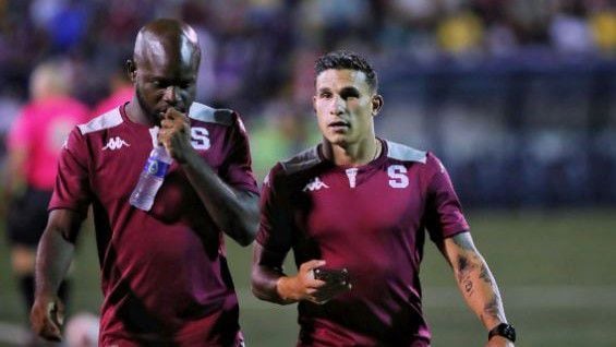 Javon East y el cubano Luis Paradela llegaron al Deportivo Saprissa juntos, tras su paso en el Santos de Guápiles.