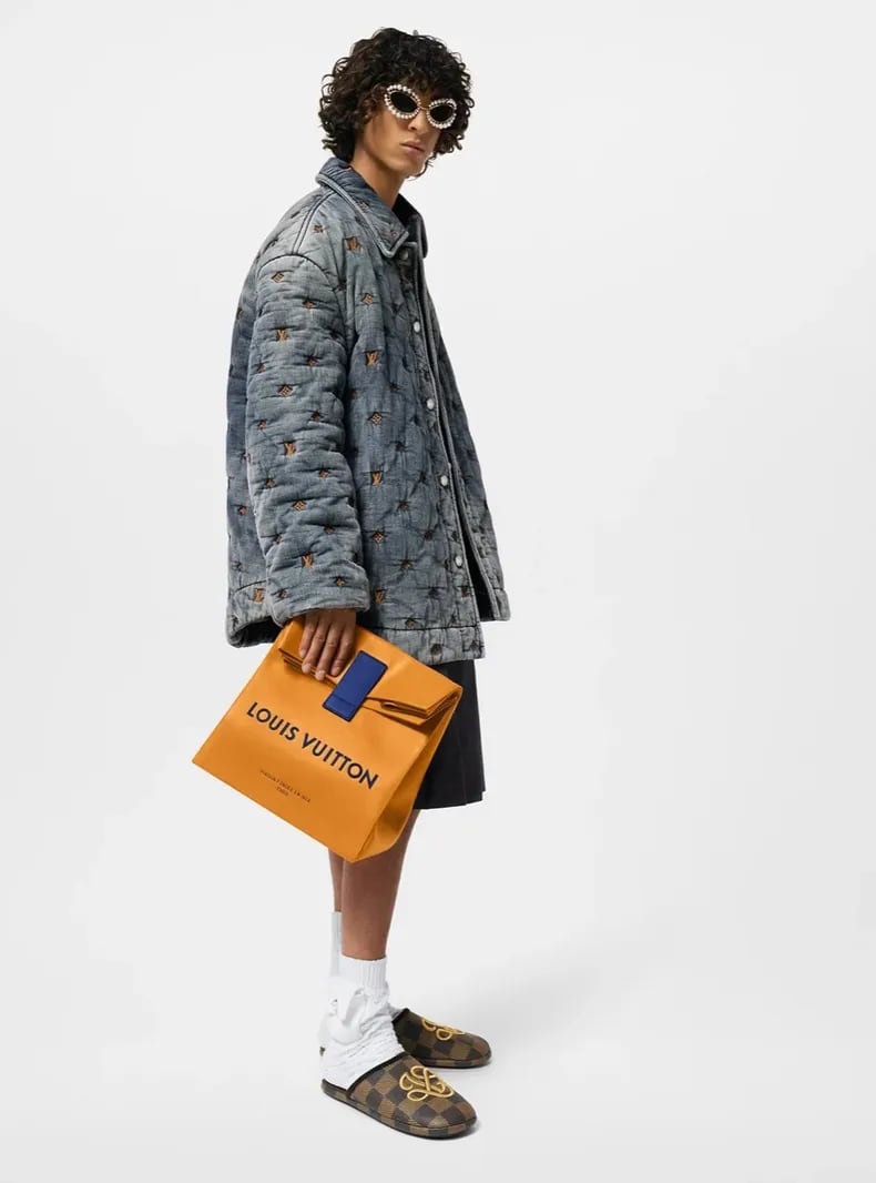 'Luis Vuitton' afirma que su bolso en forma de bolsa de papel es ideal para portar sándwiches.