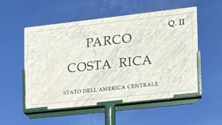 El 'Parque Costa Rica' fue inaugurado en Roma, Italia, en conmemoración del 75° aniversario de la abolición del ejército en el país centroamericano.