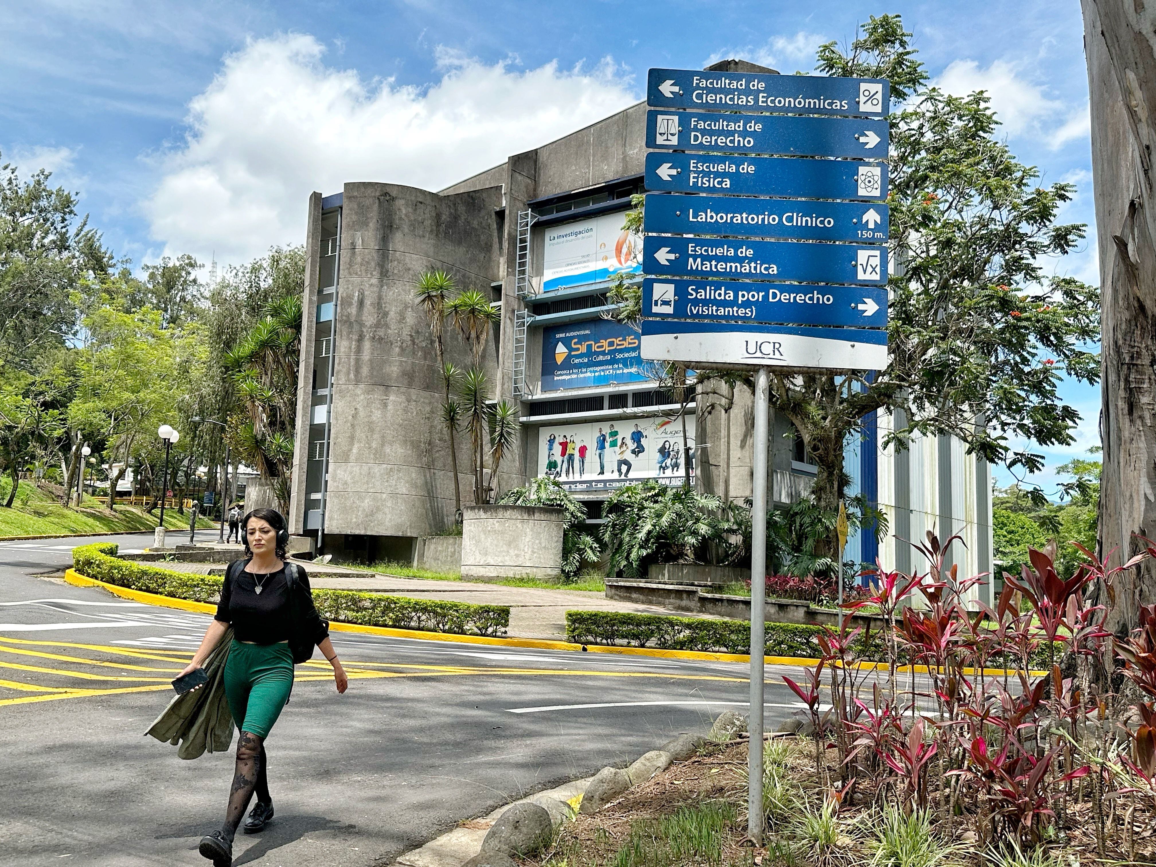 La Universidad de Costa Rica (UCR) indicó que este 2024 se admitirán 10.242 estudiantes en sus diferentes opciones académicas.
