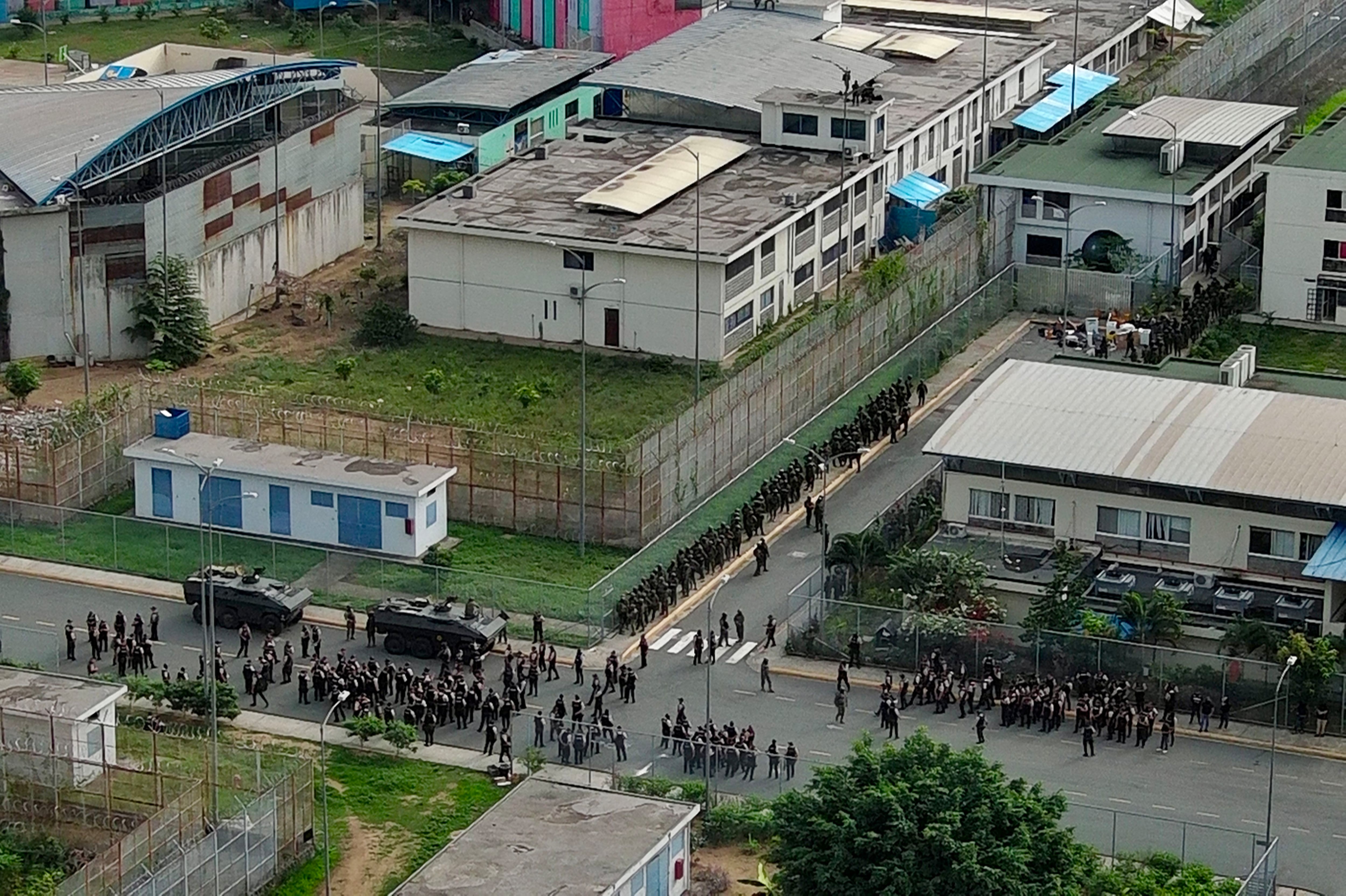 Asesinan a director de cárcel en Ecuador en medio de referendo sobre seguridad