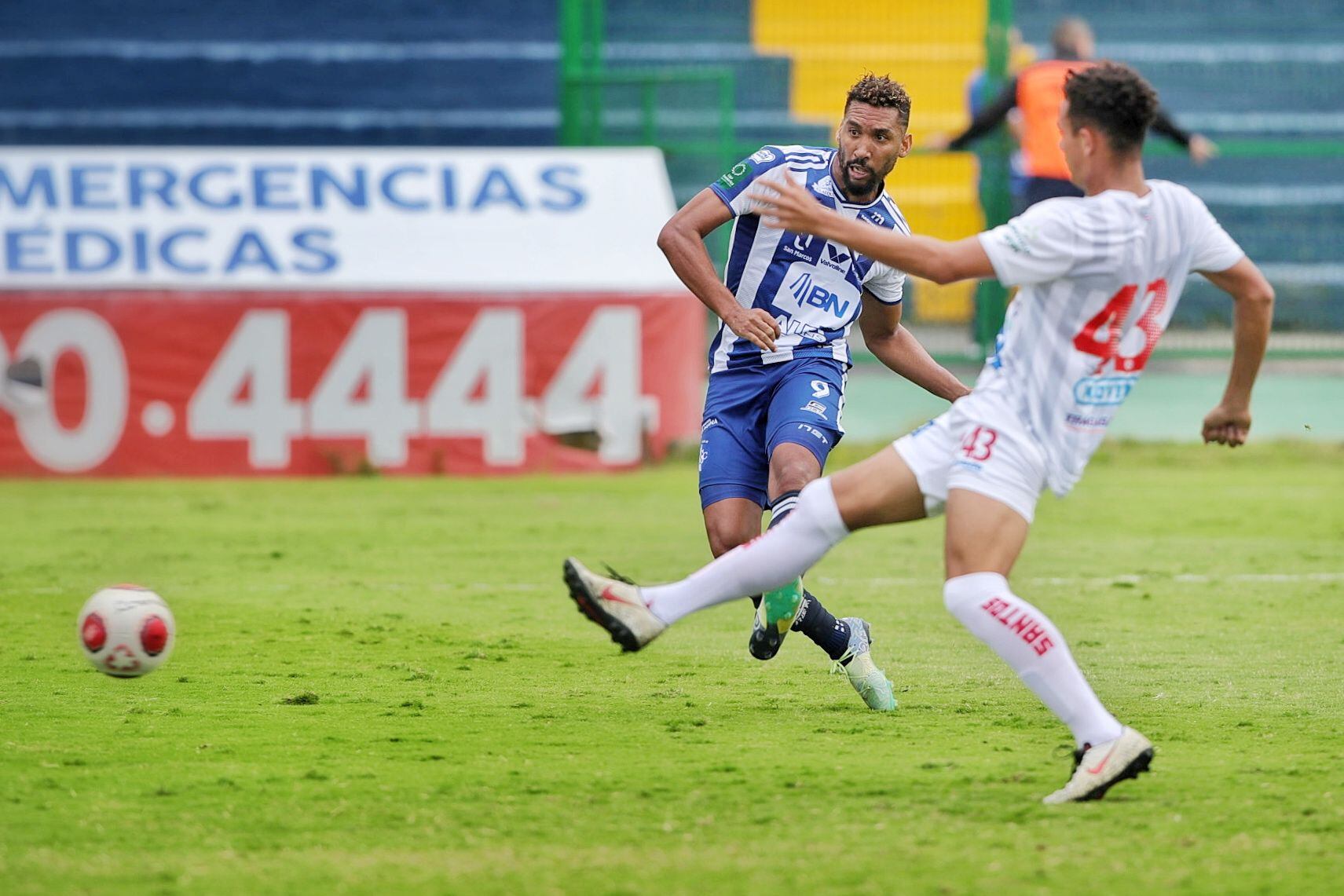 El delantero de Cartaginés Marcel Hernańdez ingresó al minuto 56 ante Santos, luego de un mes sin jugar. Pese a que no había ni entrenado en cancha, marcó un gol en el empate 2 a 2 en la fecha 14. 