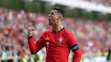 Cristiano Ronaldo logra un doblete de golazos con Portugal