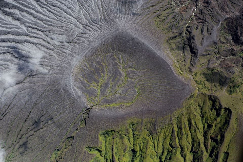 Merma en erupciones del volcán Rincón de la Vieja permite inspeccionar el fondo del cráter activo