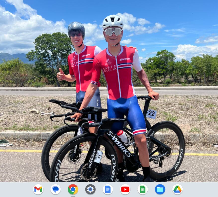 Donovan Ramírez (izquierda) y Sergio Arias ganaron medallas para Costa Rica en el Campeonato Centroamericano de Ciclismo de Ruta
6 de junio del 2024. Cortesía: Colono Bikestation Kölbi