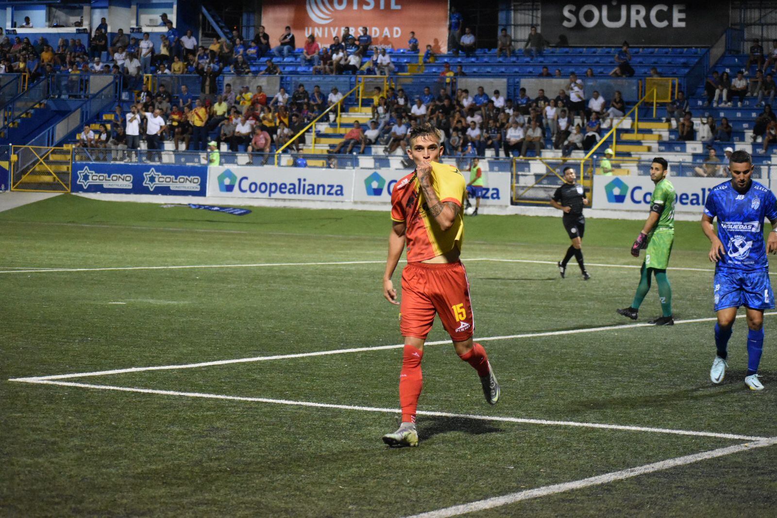 Kenneth Vargas anotó el tercer gol del Herediano, que sería el definitivo para darle la victoria 2-3 al Team, frente al Pérez Zeledón.  Cortesia: Herediano