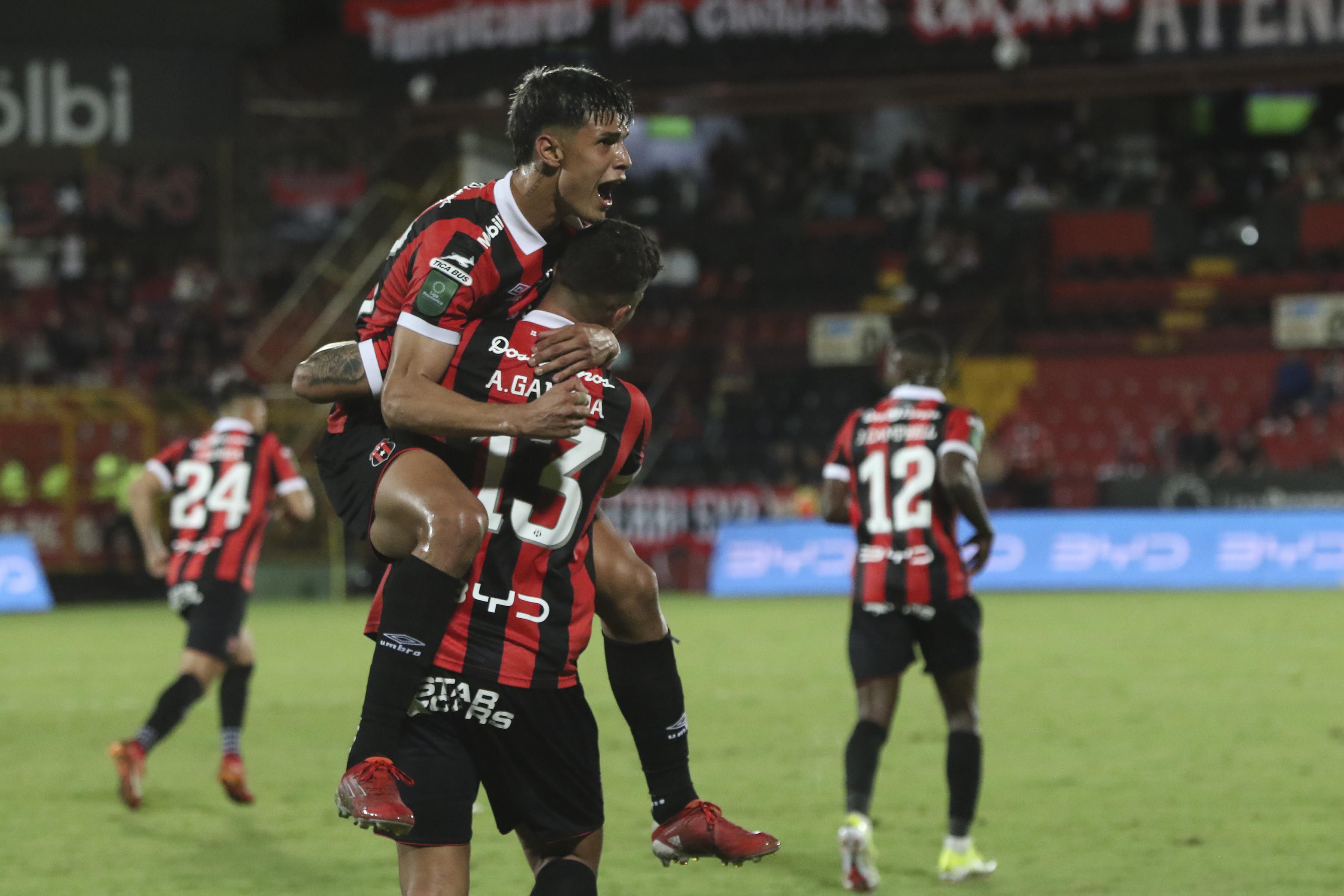 Al marcharse de Liga Deportiva Alajuelense, Fernando Lesme dijo que no era un adiós, sino un hasta pronto.