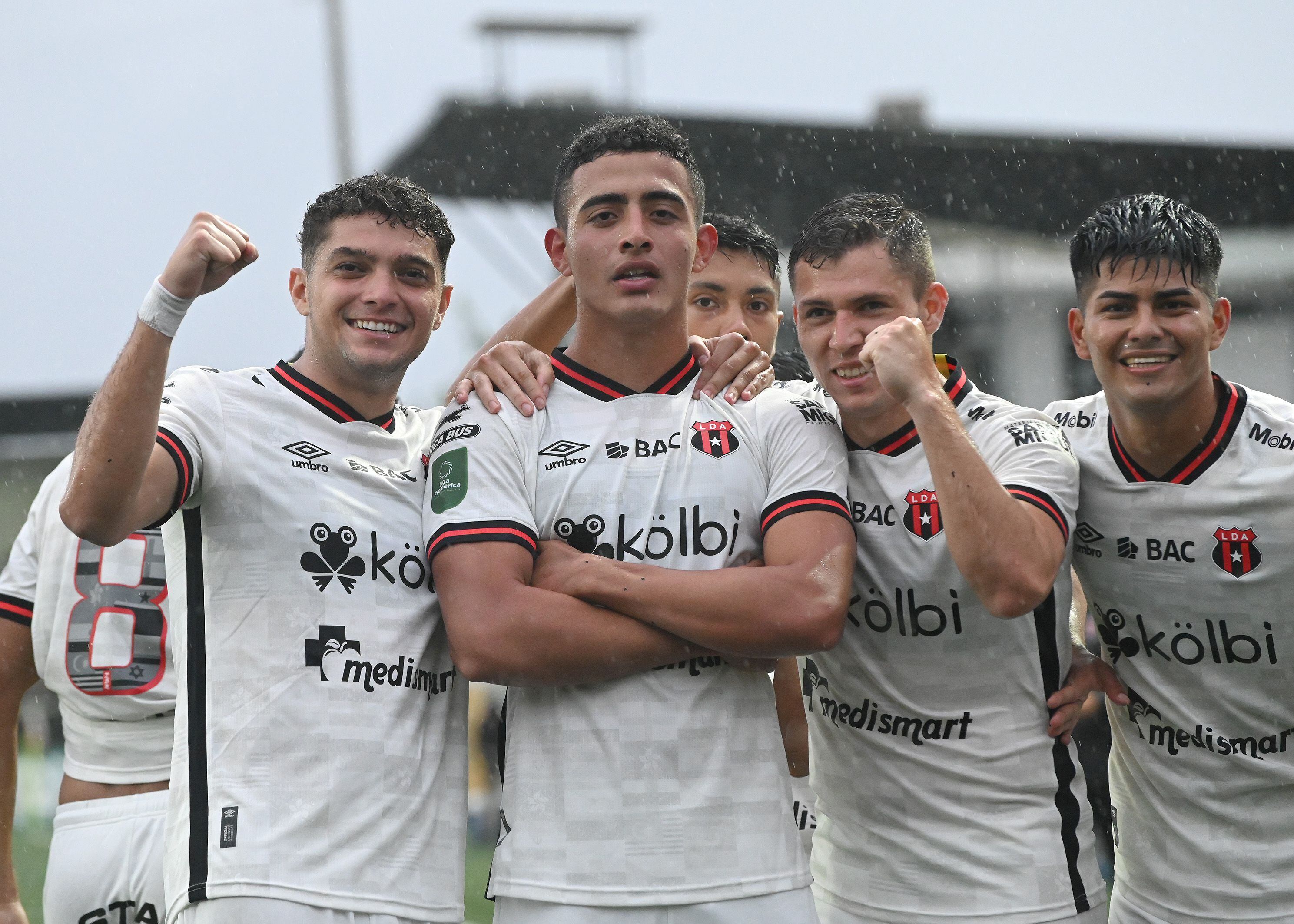 Club América y Alajuelense se coronan campeonas en México y Costa Rica