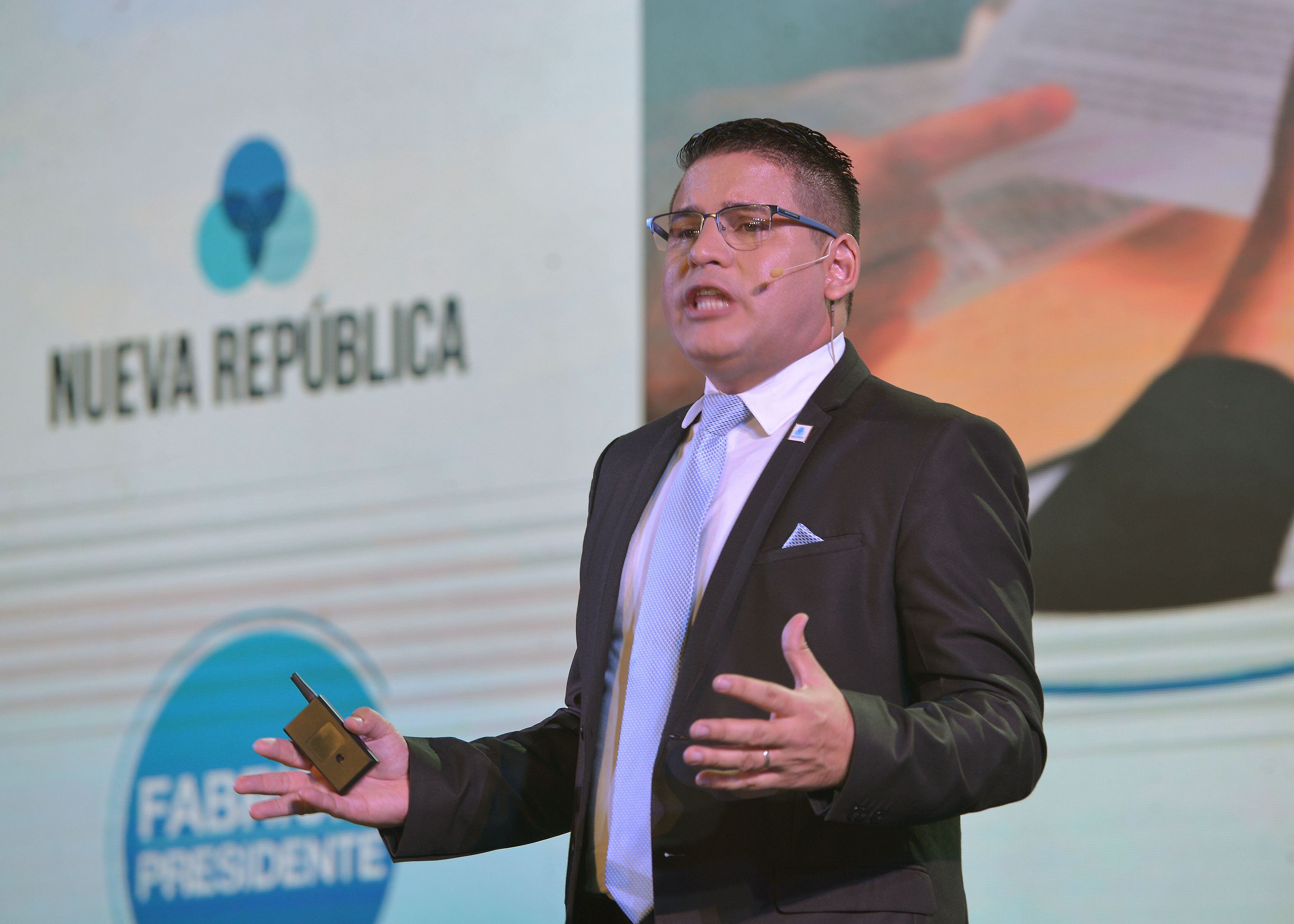 Fabricio Alvarado fue candidato presidencial por el Partido Nueva República (PNR), del cual también es diputado y secretario general.