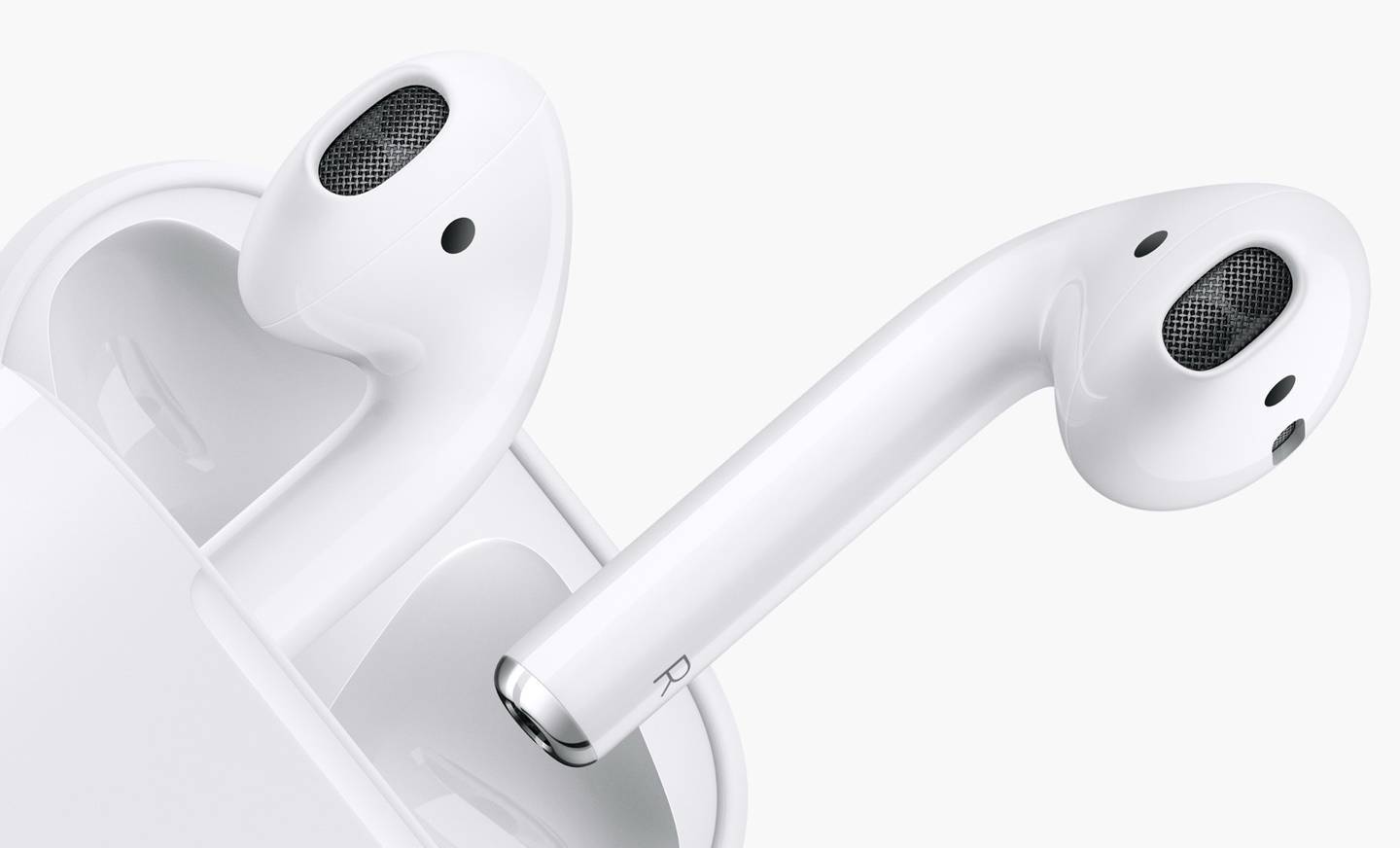 Apple producirá nuevos AirPods con cámara infrarroja en 2026 para mejorar la experiencia auditiva con el Apple Vision Pro.