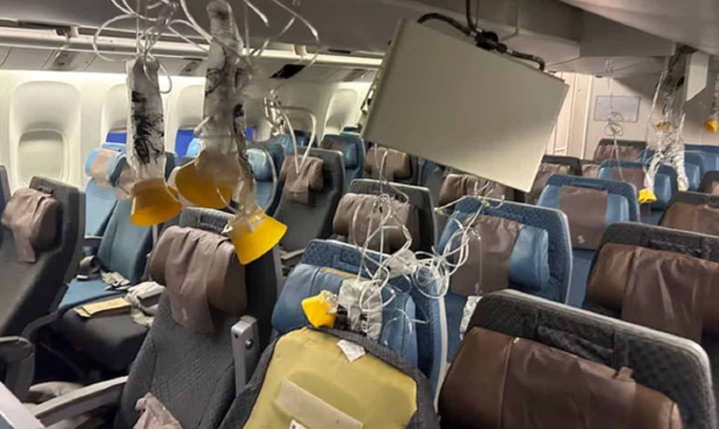 Turbulencias desataron el pánico en un vuelo de Singapore Airlines, que sufrió daños debido al fenómeno. Foto: El Universal de México