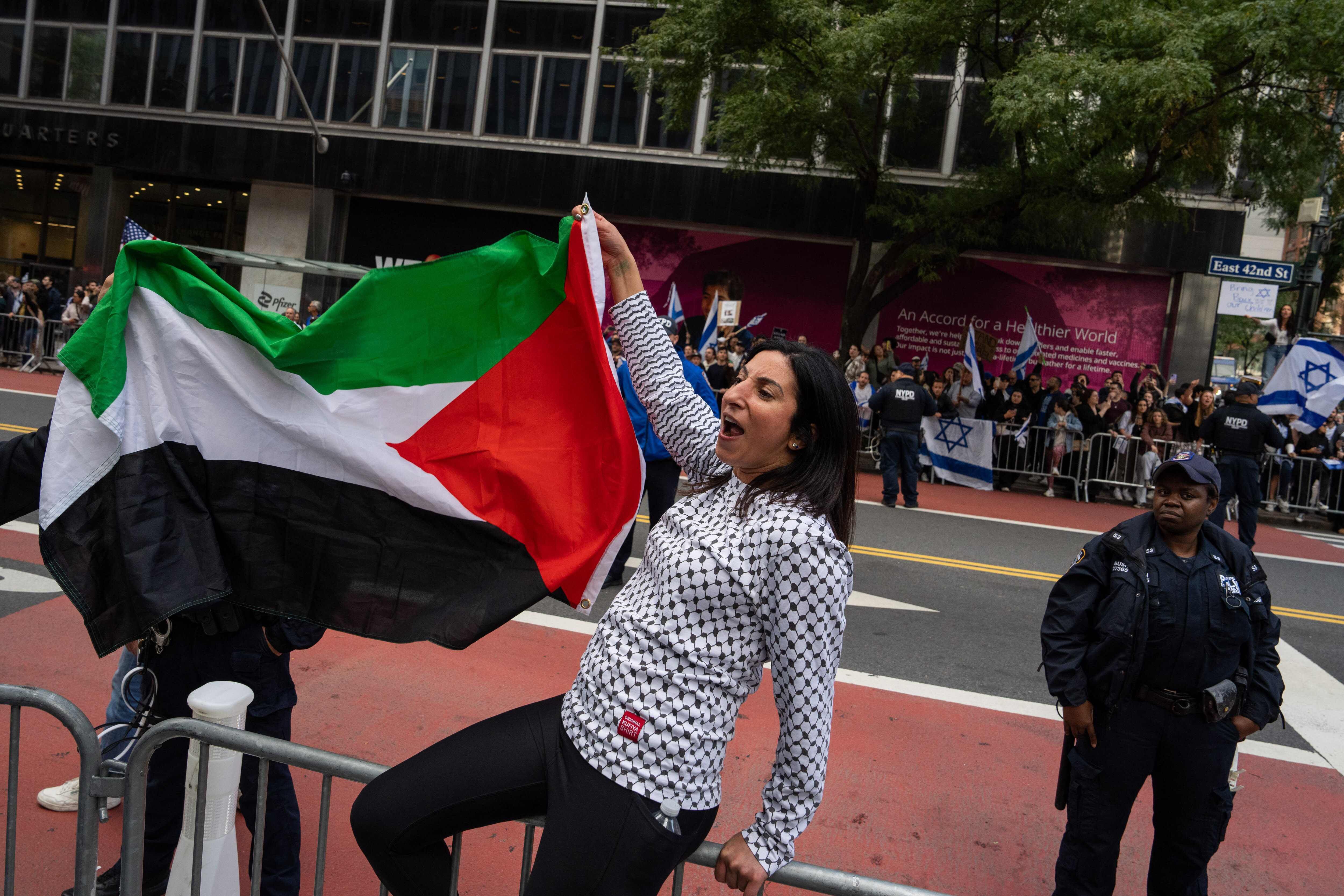 Propalestinos en Nueva York  celebraron el 8 de octubre del 2023 la matanza de israelíes perpetrada por  Hamás el día anterior.